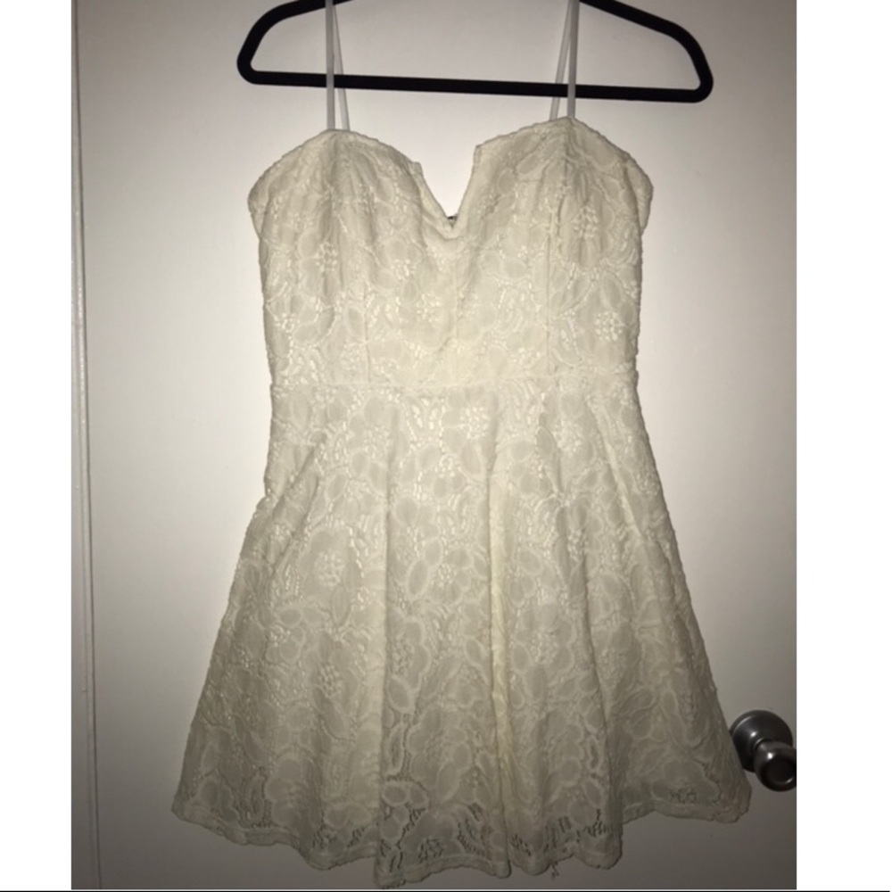 Off-White Strapless Lace Dress